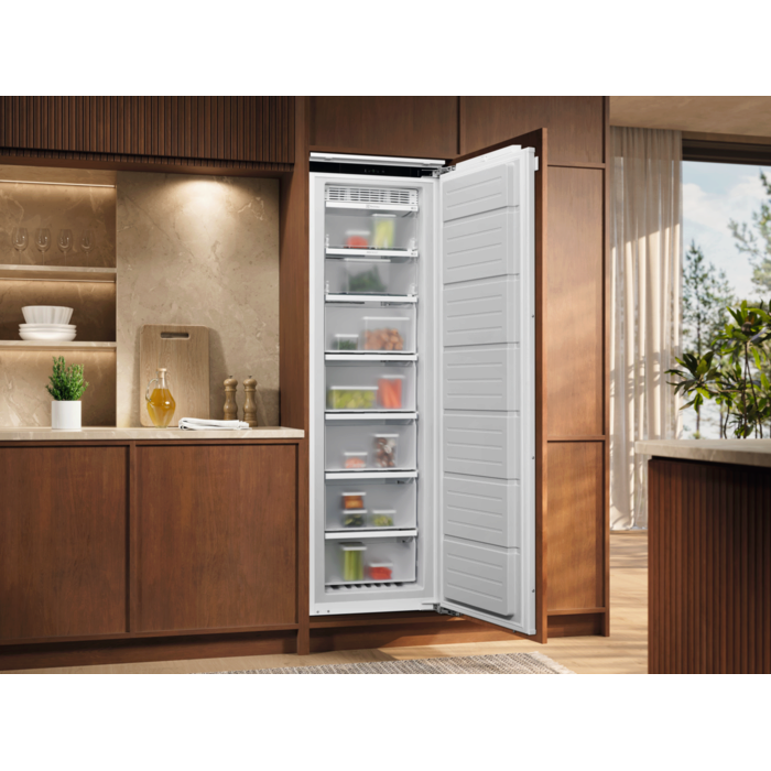Electrolux - Congelador vertical integrable - EUN7NE18C