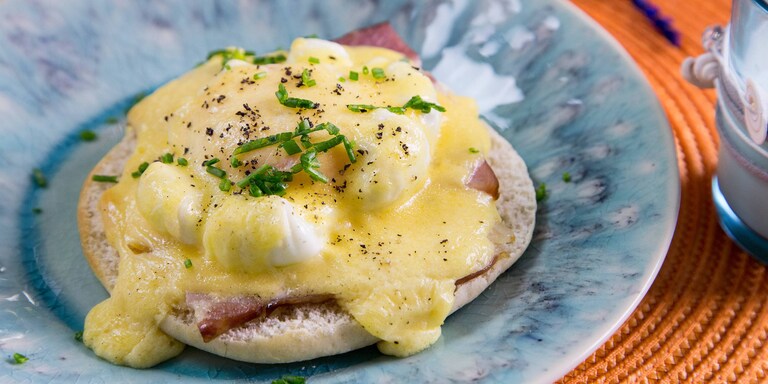Huevos Benedictine